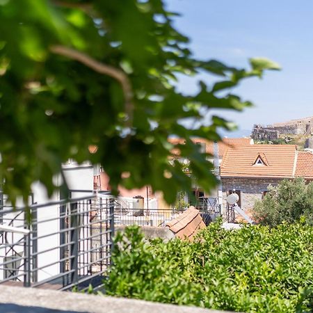 Spacious Home With Yard, Mytilene Lesvos Exterior photo