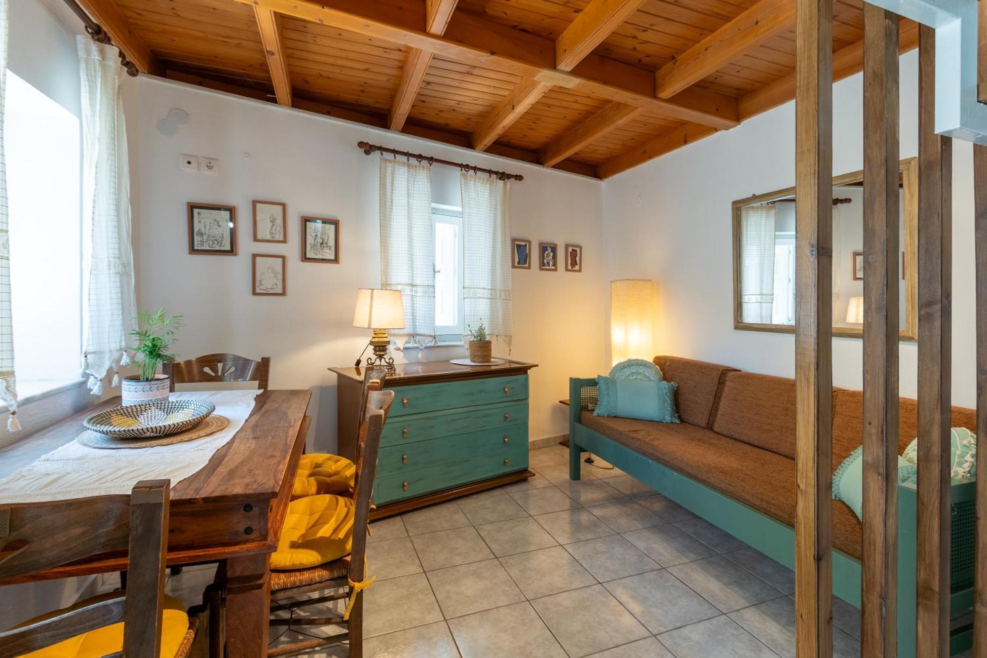 Spacious Home With Yard, Mytilene Lesvos Exterior photo