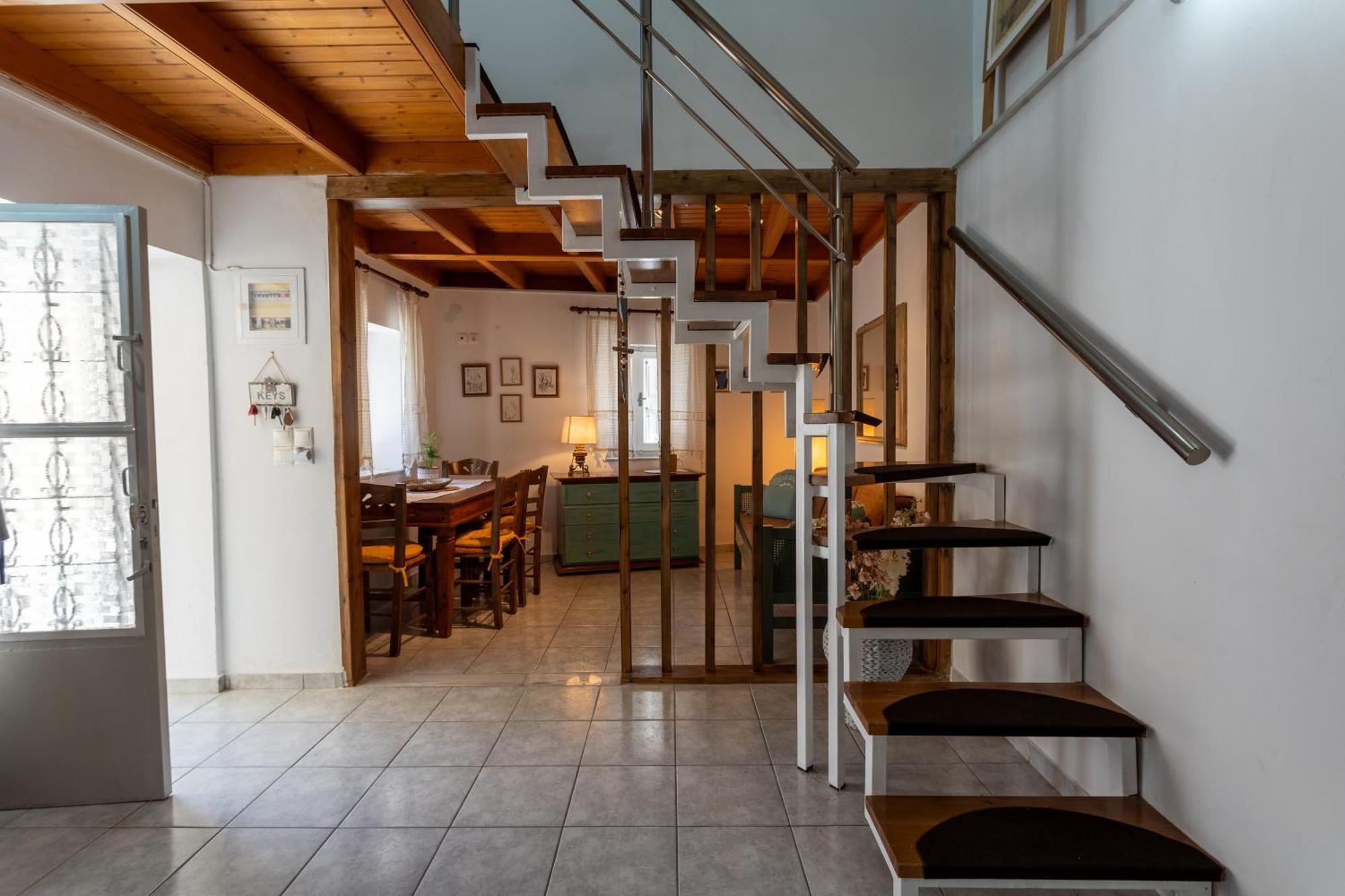 Spacious Home With Yard, Mytilene Lesvos Exterior photo